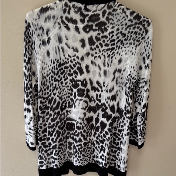 Black and White Leopard Print Women's Cardigan Sweater - Picture 7 of 8
